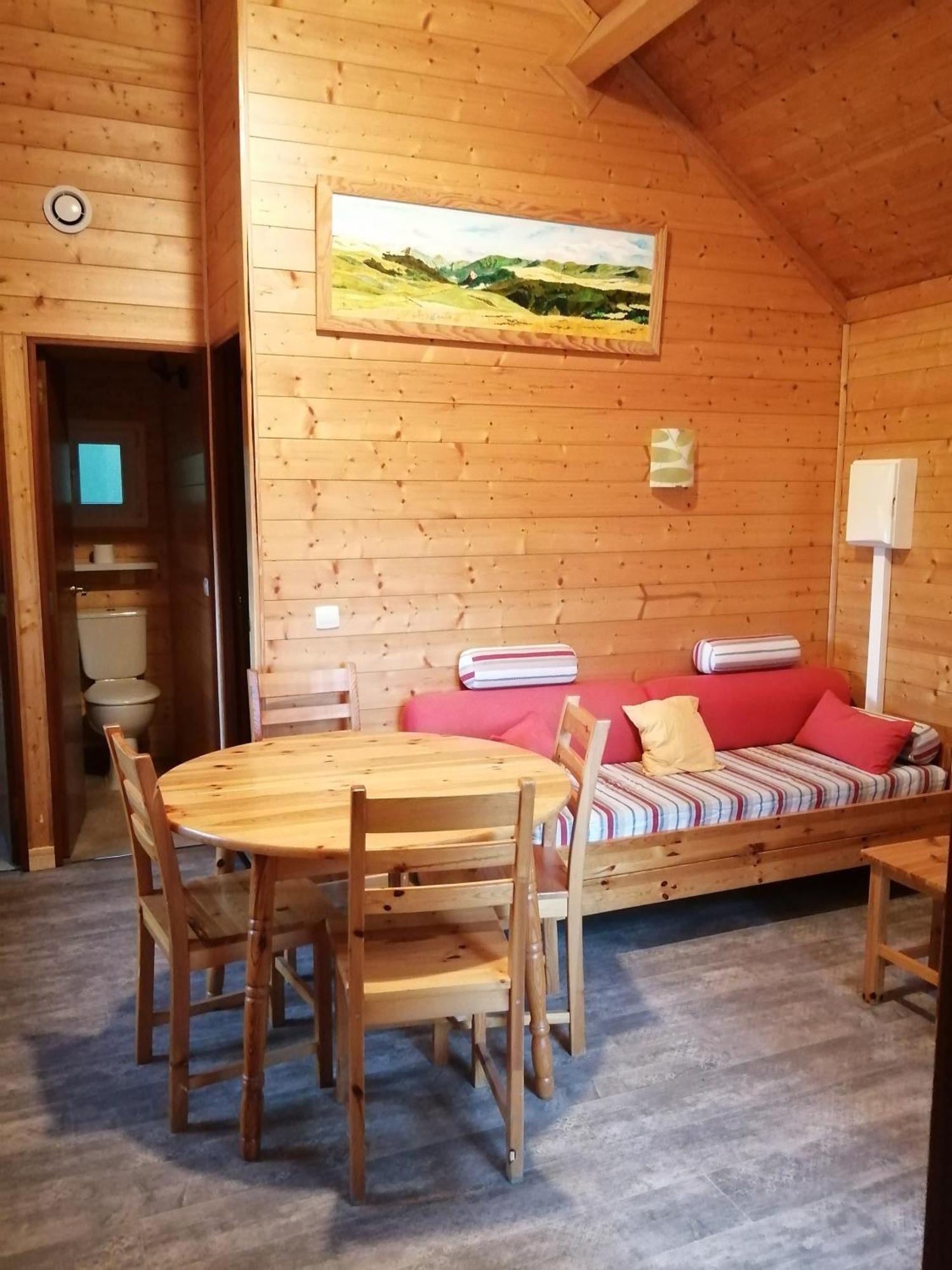 Bassignac Le Chalet De Lilie מראה חיצוני תמונה